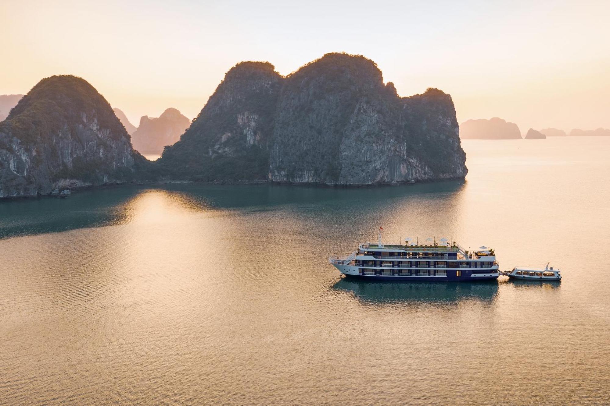 فندق Halong Dragon Bay Cruise ها لونغ المظهر الخارجي الصورة